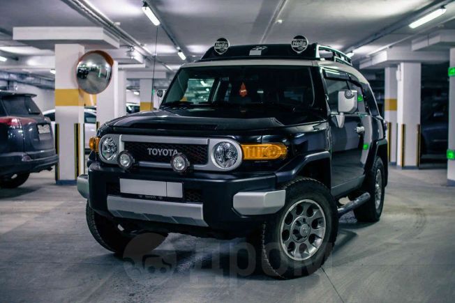 SUV   Toyota FJ Cruiser 2010 , 1850000 , 