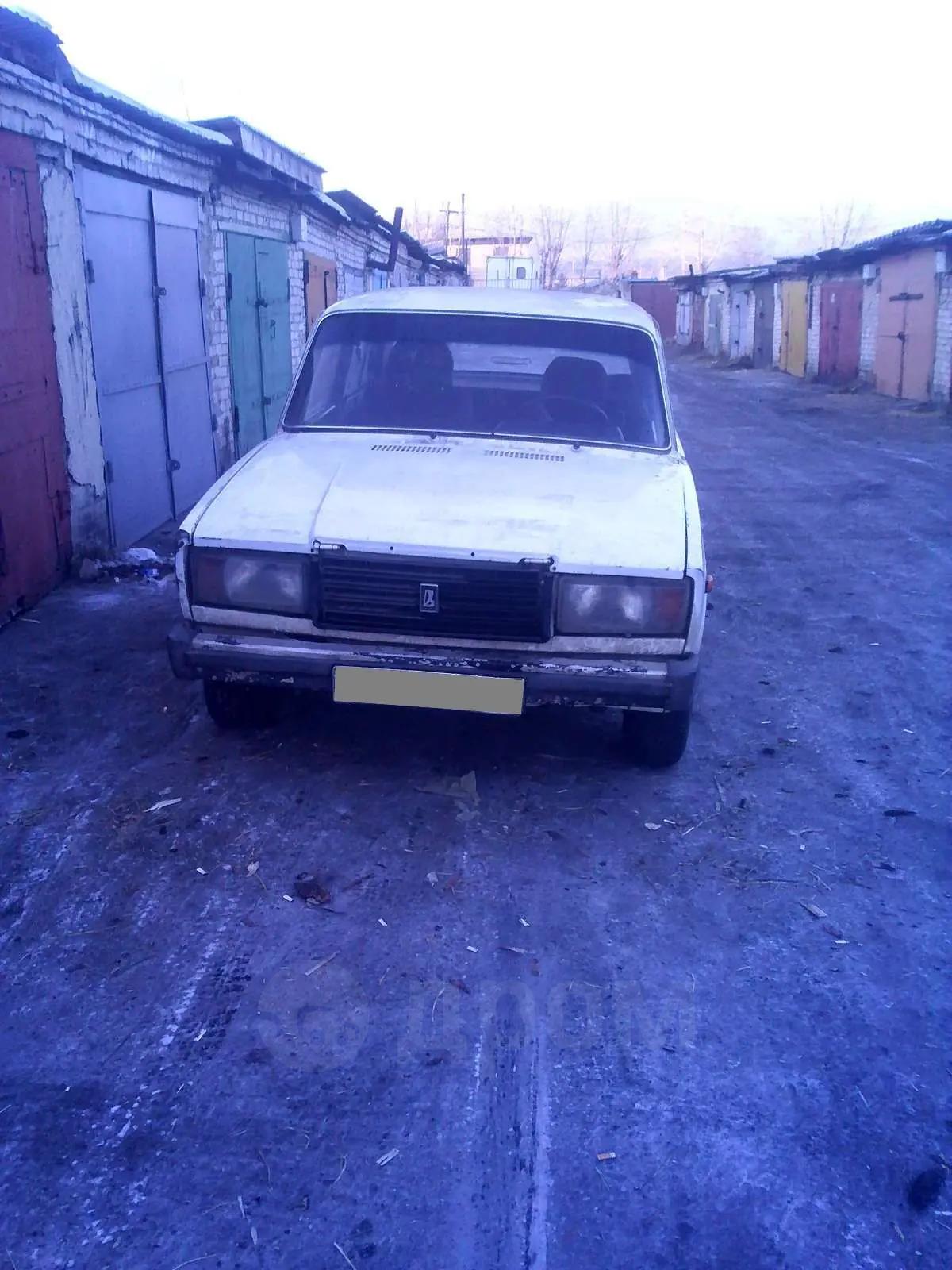 Продажа автомобиля Лада 2105 2004г. в Чите, продам жигуль в нормиальном  состоянии ездить можно цена соответствует состоянию, механика, бензин