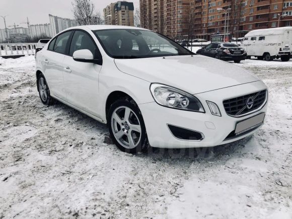  Volvo S60 2012 , 690000 , 