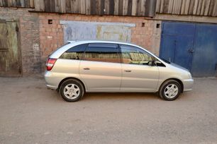    Toyota Nadia 2001 , 360000 , 