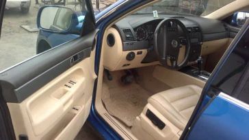 SUV   Volkswagen Touareg 2003 , 750000 , 