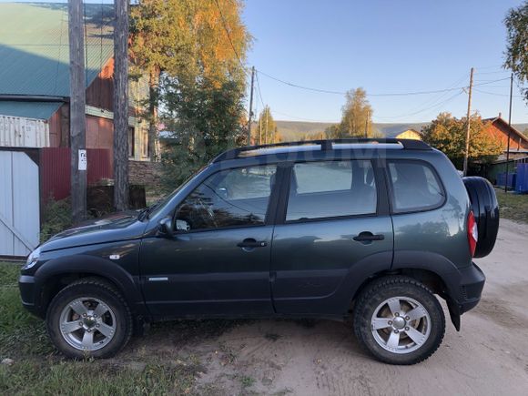 SUV   Chevrolet Niva 2015 , 550000 , 