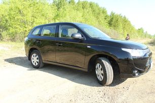 SUV   Mitsubishi Outlander 2013 , 916000 , 