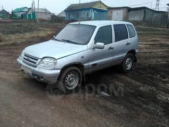 SUV   Chevrolet Niva 2004 , 135000 , 