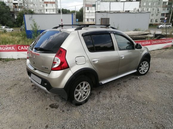  Renault Sandero Stepway 2011 , 330000 , 