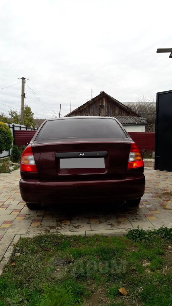  Hyundai Accent 2010 , 225000 , 