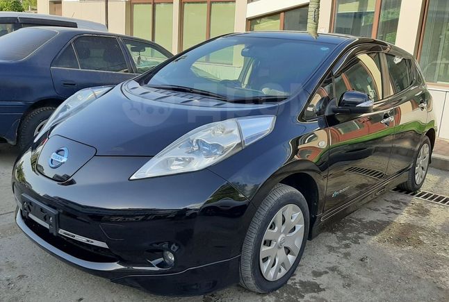  Nissan Leaf 2014 , 750000 , 