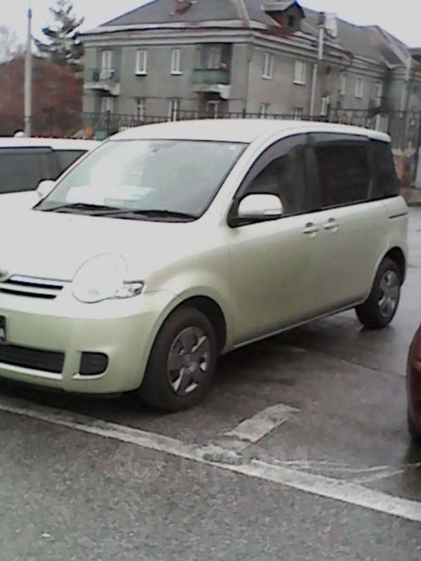    Toyota Sienta 2010 , 400000 , 