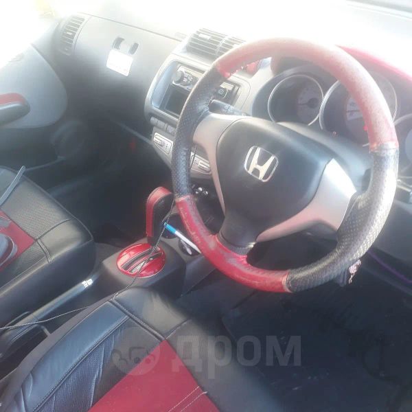  Honda Fit 2006 , 220000 , 