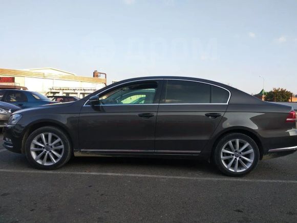  Volkswagen Passat 2011 , 680000 , 