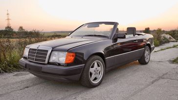   Mercedes-Benz E-Class 1993 , 1000000 , 