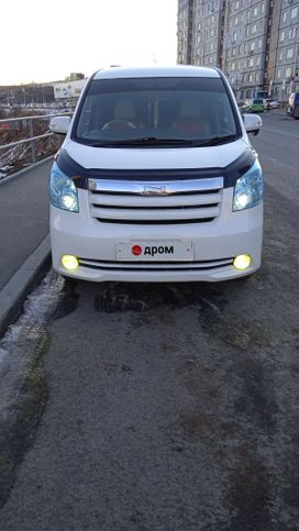    Toyota Noah 2007 , 990000 , -