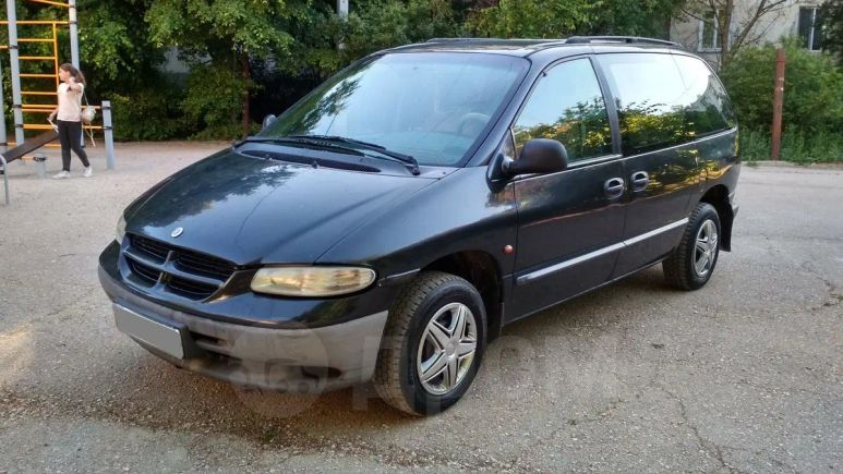    Chrysler Voyager 1999 , 180000 , 