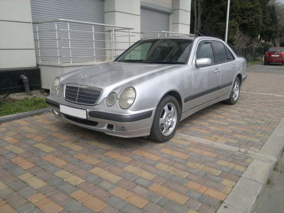  Mercedes-Benz E-Class 2001 , 395000 , 