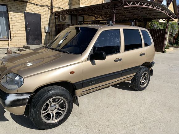 SUV   Chevrolet Niva 2005 , 200000 , 