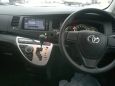    Toyota Isis 2013 , 1045000 , 