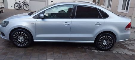  Volkswagen Polo 2014 , 900000 , 