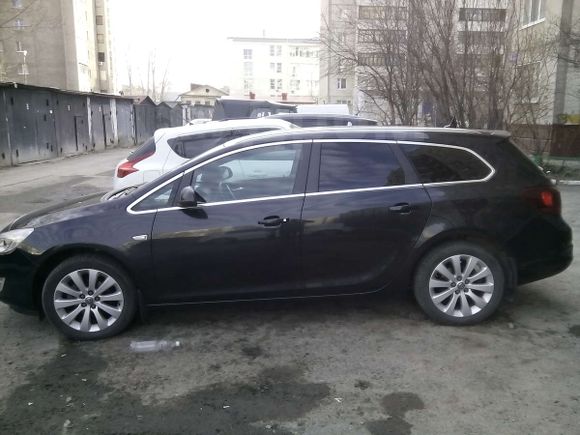  Opel Astra 2012 , 660000 , 