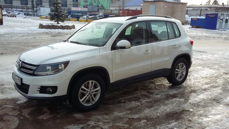 SUV   Volkswagen Tiguan 2015 , 955000 , 