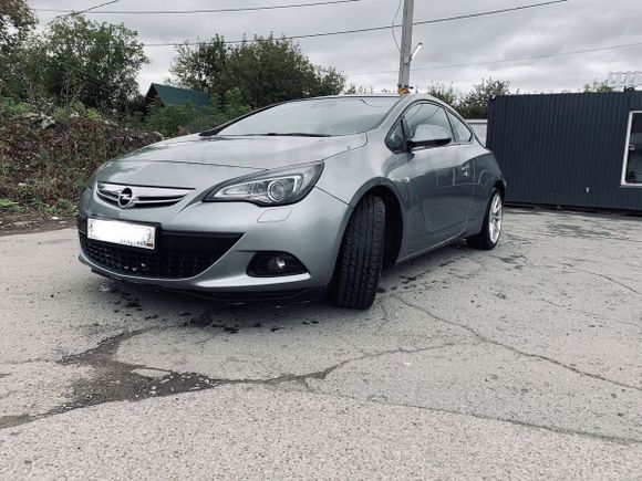  3  Opel Astra GTC 2011 , 549000 , 