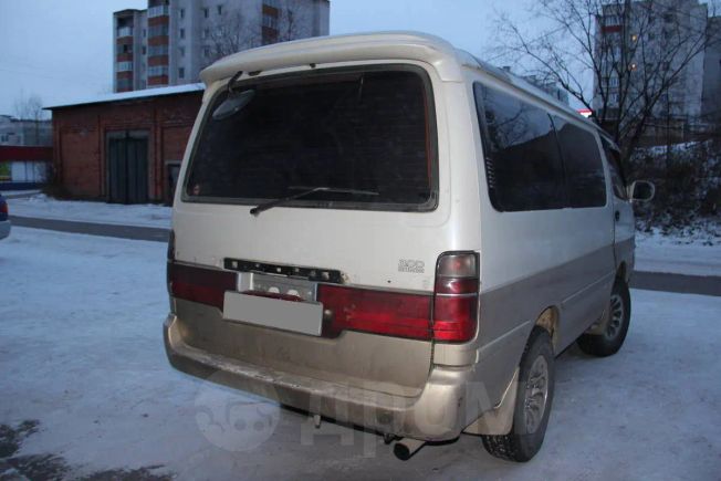    Toyota Hiace 1995 , 220000 , 