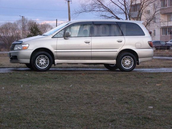    Nissan Bassara 2001 , 375000 , 