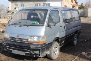    Toyota Hiace 1994 , 180000 , 