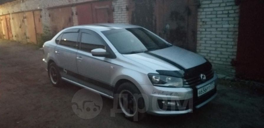  Volkswagen Polo 2016 , 600000 , 