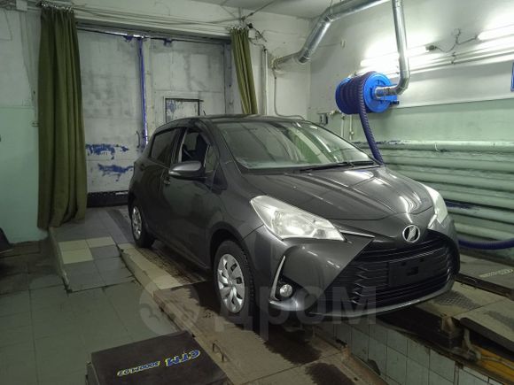  Toyota Vitz 2017 , 870000 , 