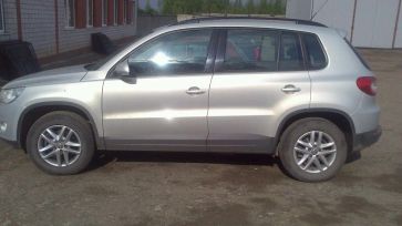 SUV   Volkswagen Tiguan 2010 , 777000 , 