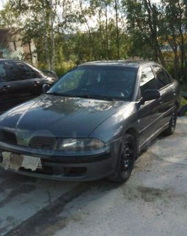  Mitsubishi Carisma 2003 , 220000 , 