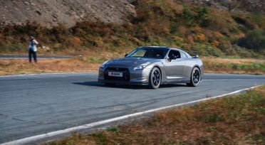  Nissan GT-R 2010 , 4200000 , 