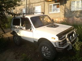 SUV    4x4 2121  2001 , 245000 , 