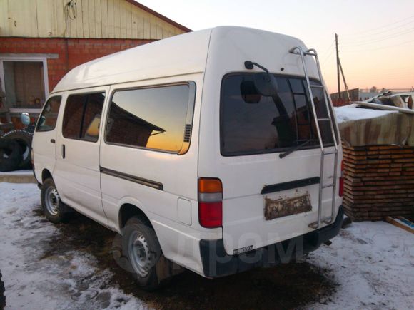    Toyota Hiace 2003 , 500000 , 