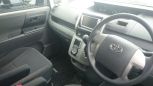    Toyota Voxy 2009 , 610000 , 