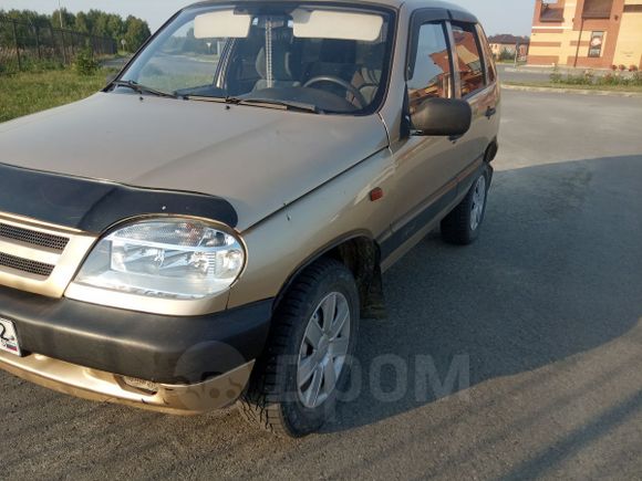 SUV   Chevrolet Niva 2005 , 125000 ,  