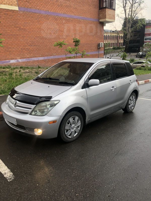  Toyota ist 2004 , 335000 , 