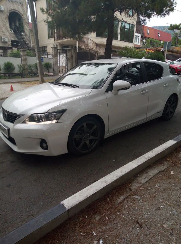  Lexus CT200h 2011 , 800000 , 