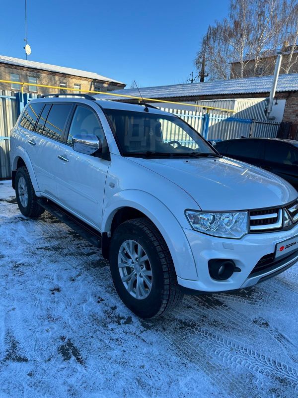 SUV   Mitsubishi Pajero Sport 2015 , 1740000 , 