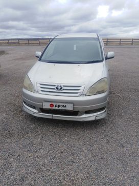    Toyota Ipsum 2003 , 260000 , θ
