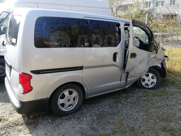    Nissan NV200 2011 , 380000 , 