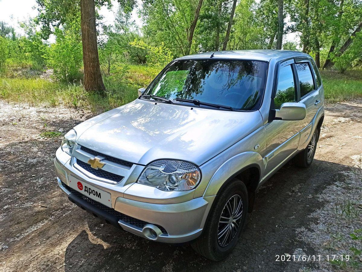 Купить автомобиль Chevrolet Niva 11 года в Новотроицке, Продам ниву в  отличном состоянии. 1 владелец, с пробегом 96 тысяч км, 4вд, бензин, МКПП, Оренбургская  область