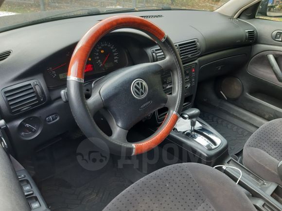  Volkswagen Passat 2000 , 285000 , 
