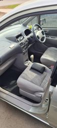    Toyota Corolla Spacio 2000 , 265000 , 