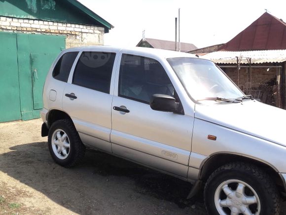 SUV   Chevrolet Niva 2004 , 225000 , 