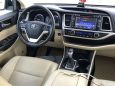 SUV   Toyota Highlander 2014 , 2230000 ,  