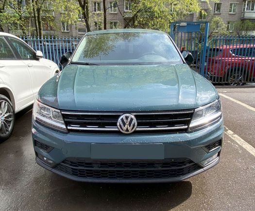 SUV   Volkswagen Tiguan 2020 , 2500000 , 