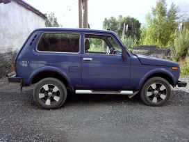 SUV    4x4 2121  2002 , 133000 , 