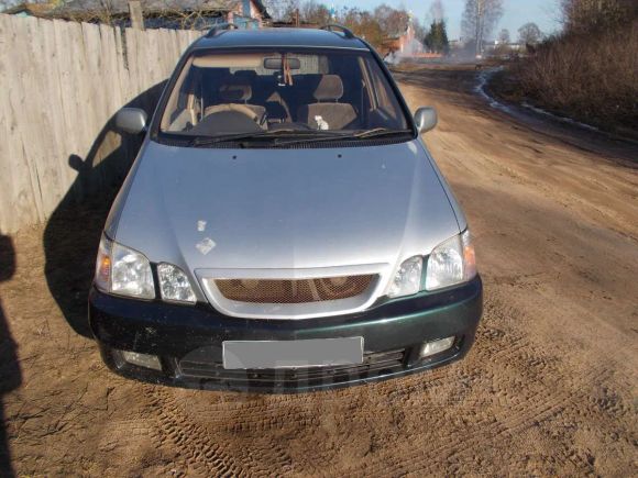    Toyota Gaia 2000 , 220000 , 