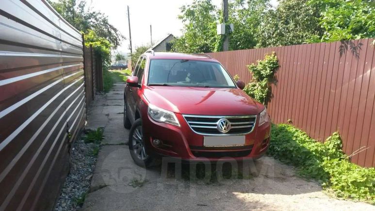 SUV   Volkswagen Tiguan 2011 , 670000 , 